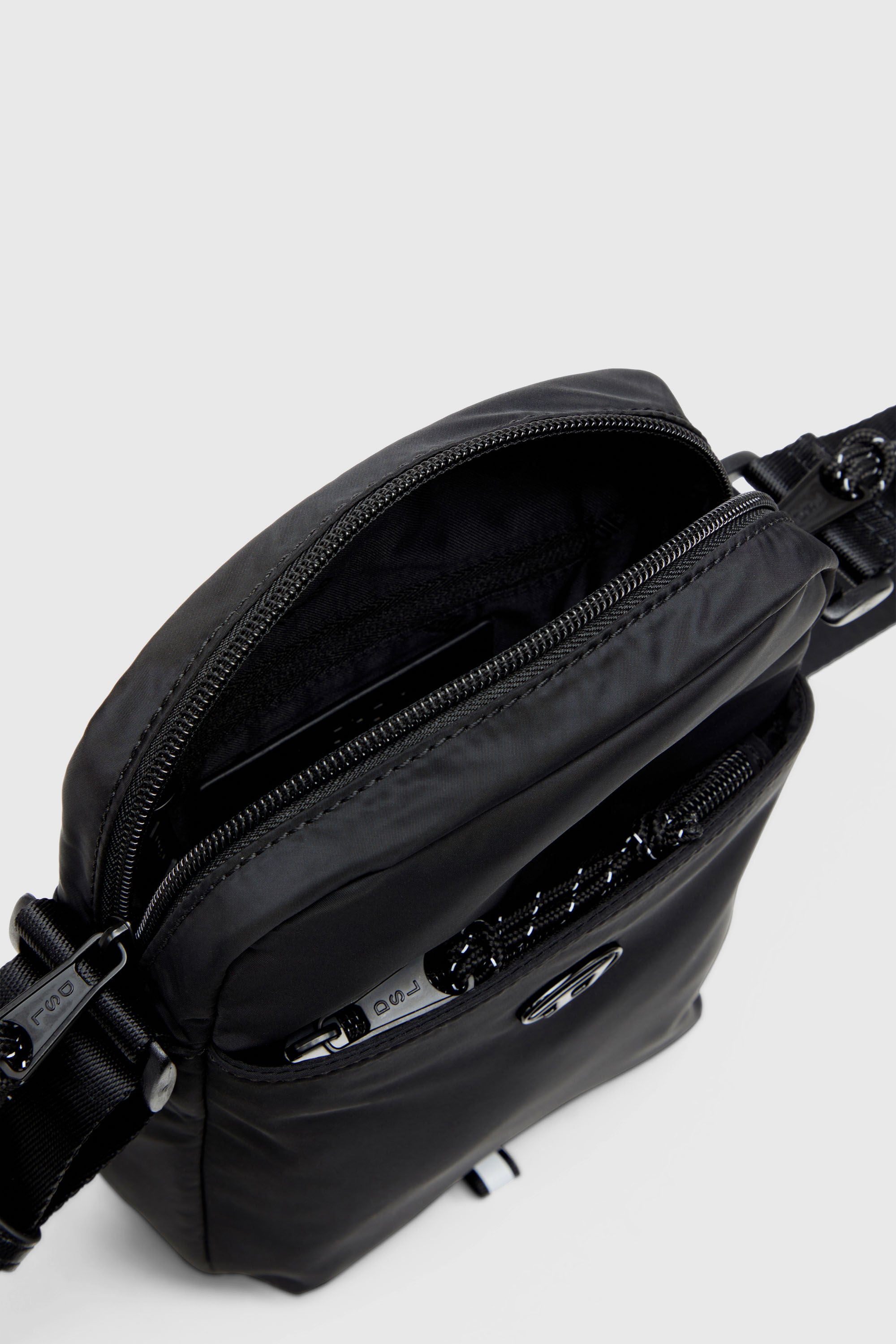 Diesel - D-PACK CROSSBODY X, Man's D-Pack-Crossbody bag in tech fabric in Black - 4