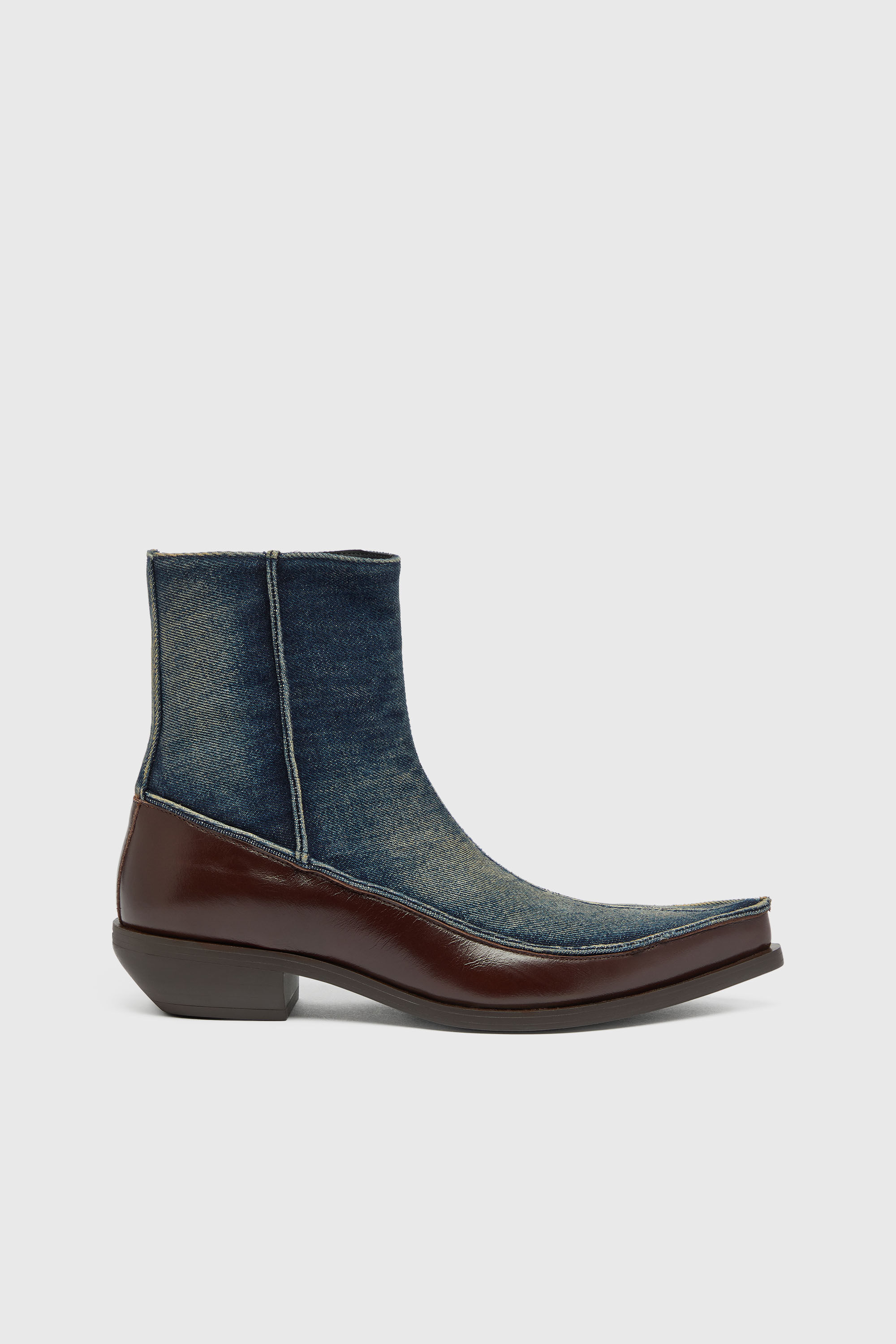 Diesel - D-FRIDO-30-TR, Man's D-Frido-Western ankle boots in leather and denim in null - 1