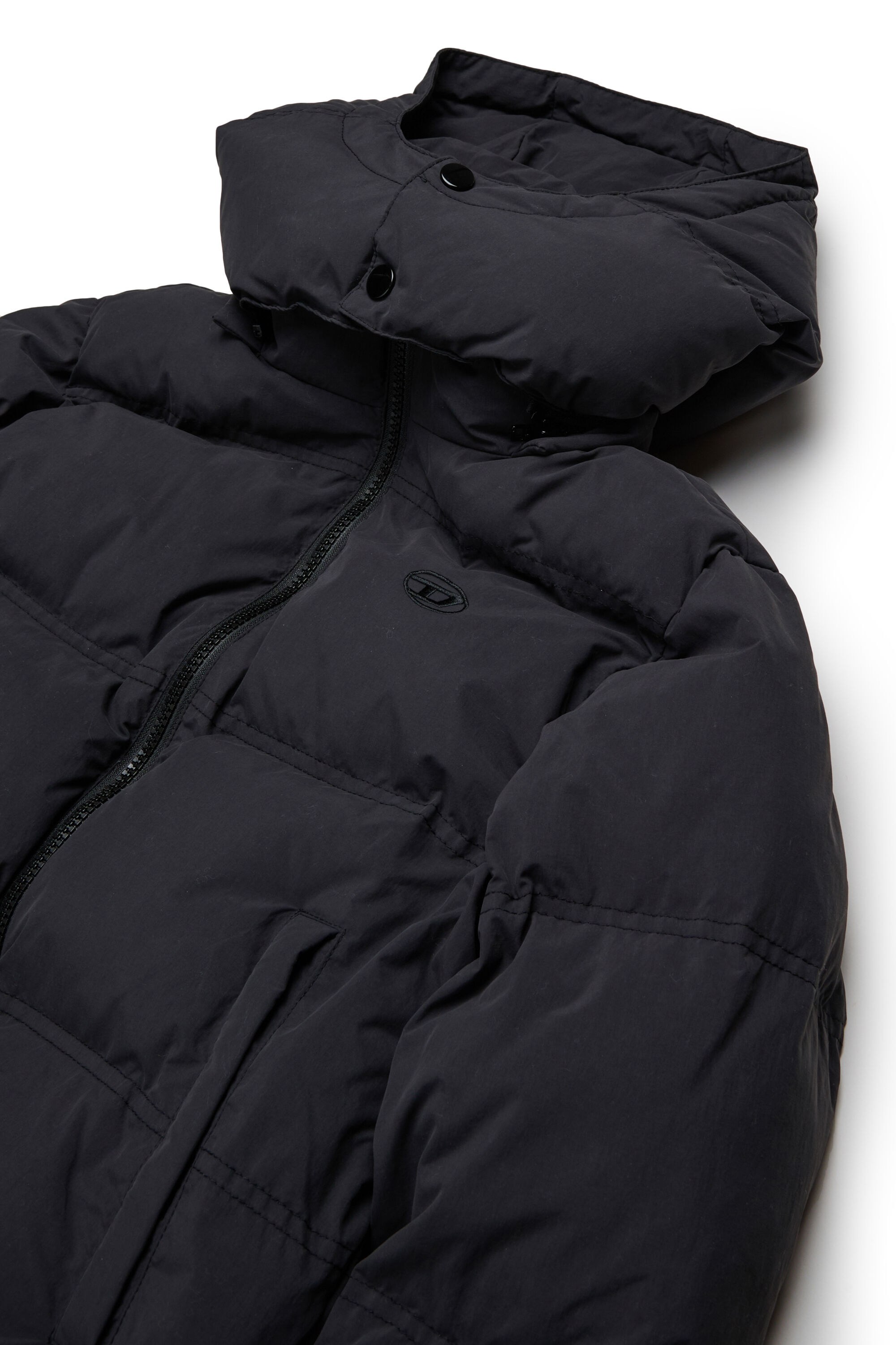 JWRAVEEL, Black