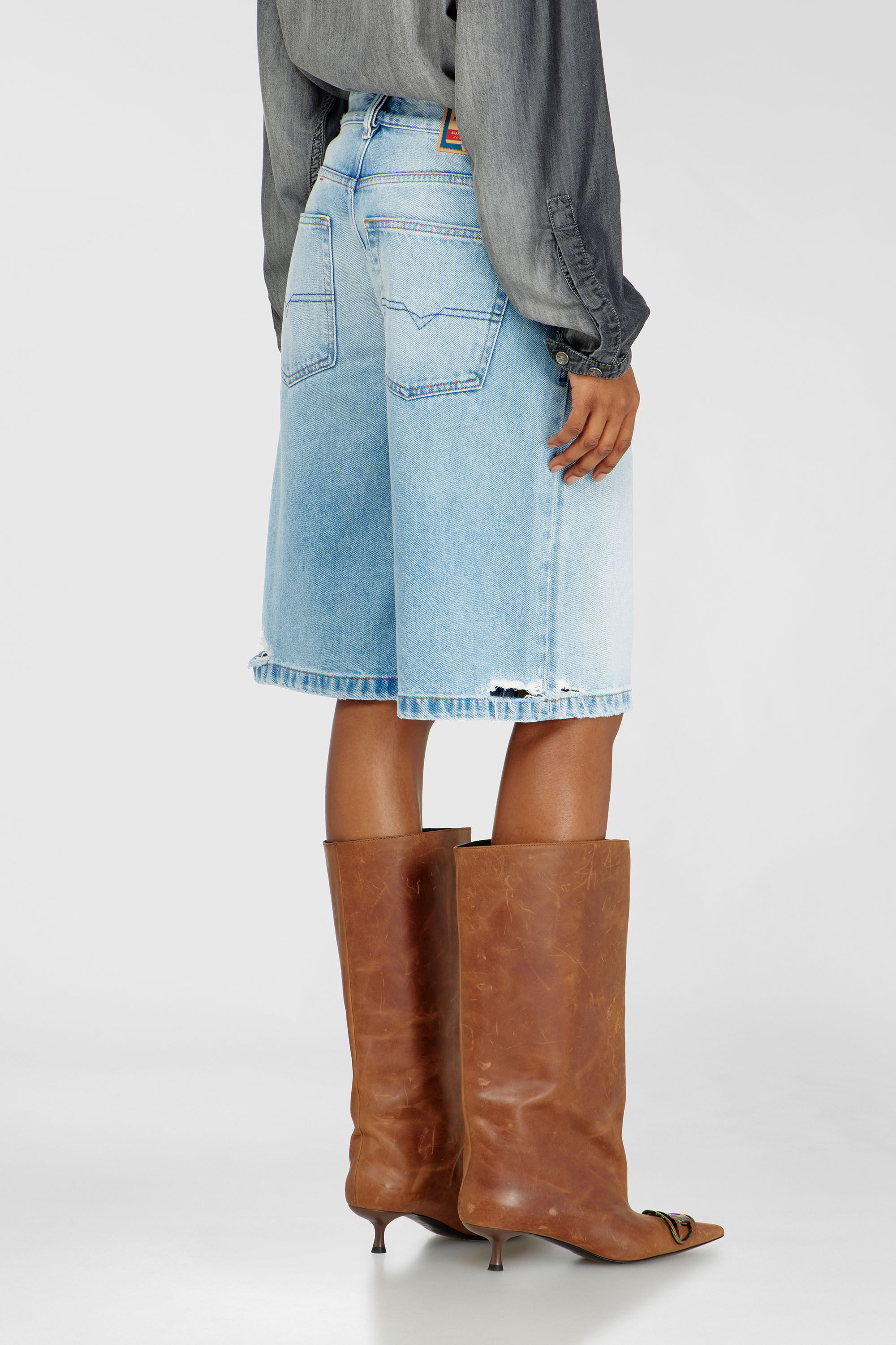 Diesel - DE-SIRE-SHORT, Woman's Shorts in destroyed denim in Light Blue - 4