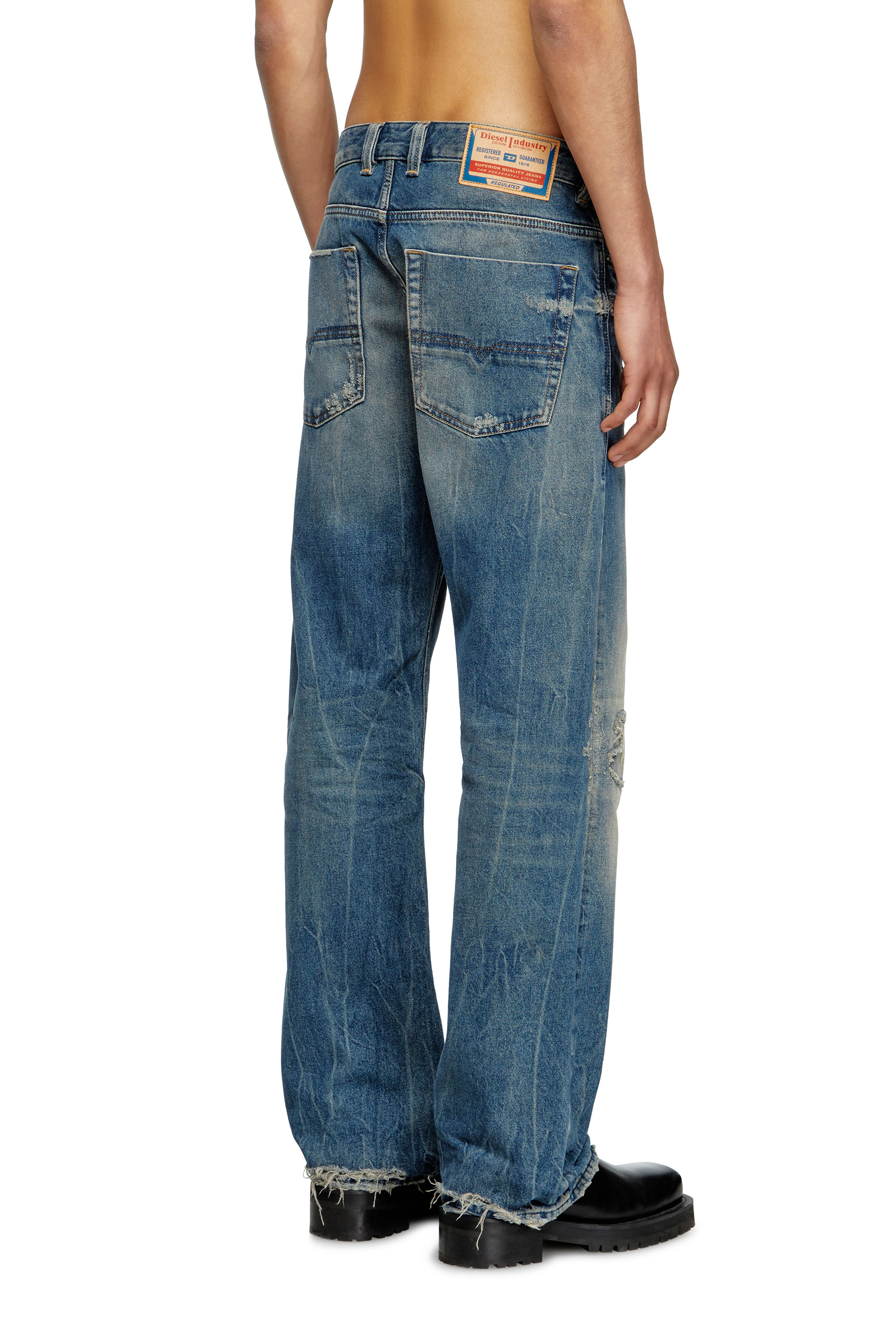 Diesel - Man's Relaxed Jeans 1980 D-Eeper 09M28, Medium blue - 4