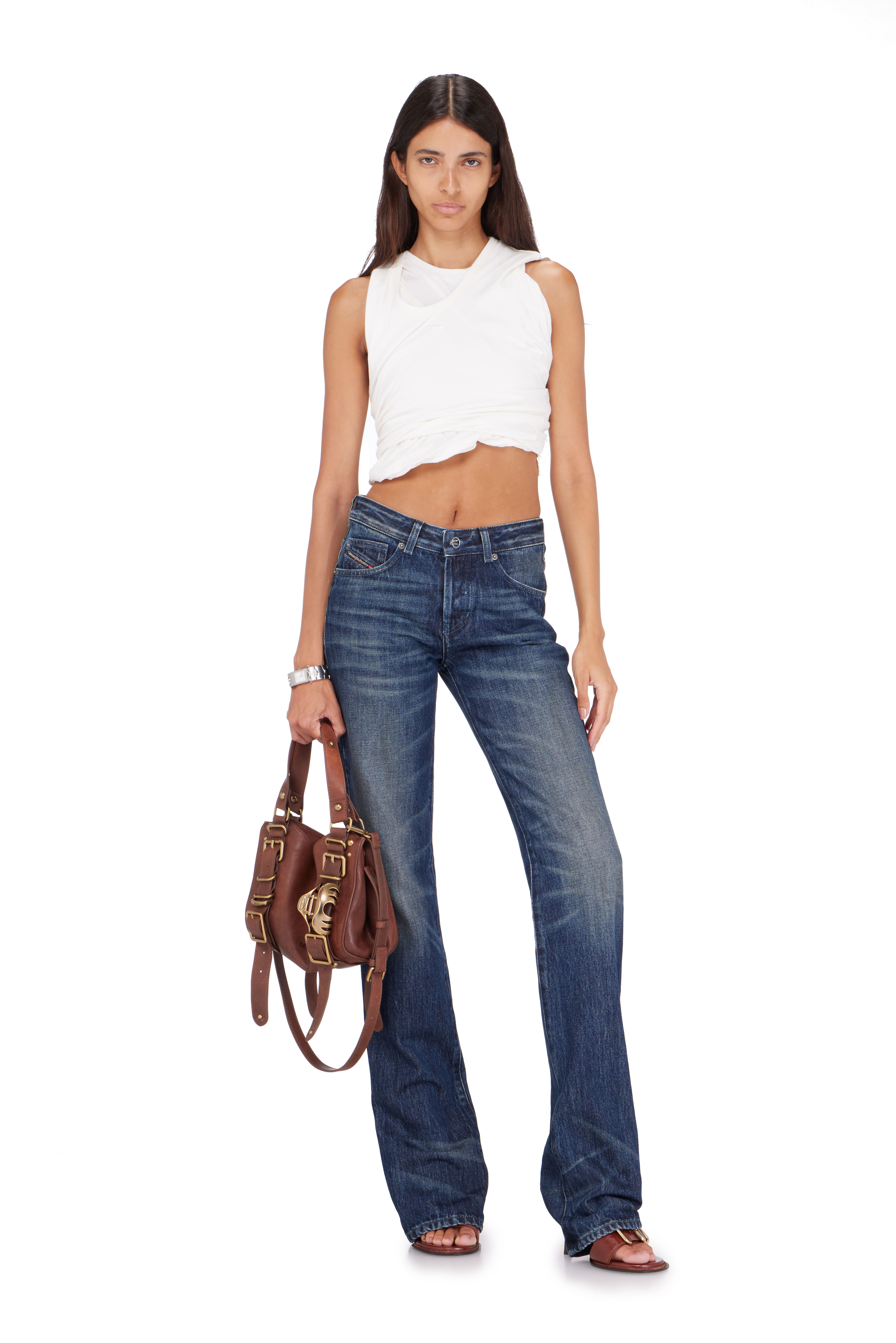 Diesel - D-ONE TOPHANDLE S, Woman's D-One-Small top-handle bag in treated leather in Brown - 3