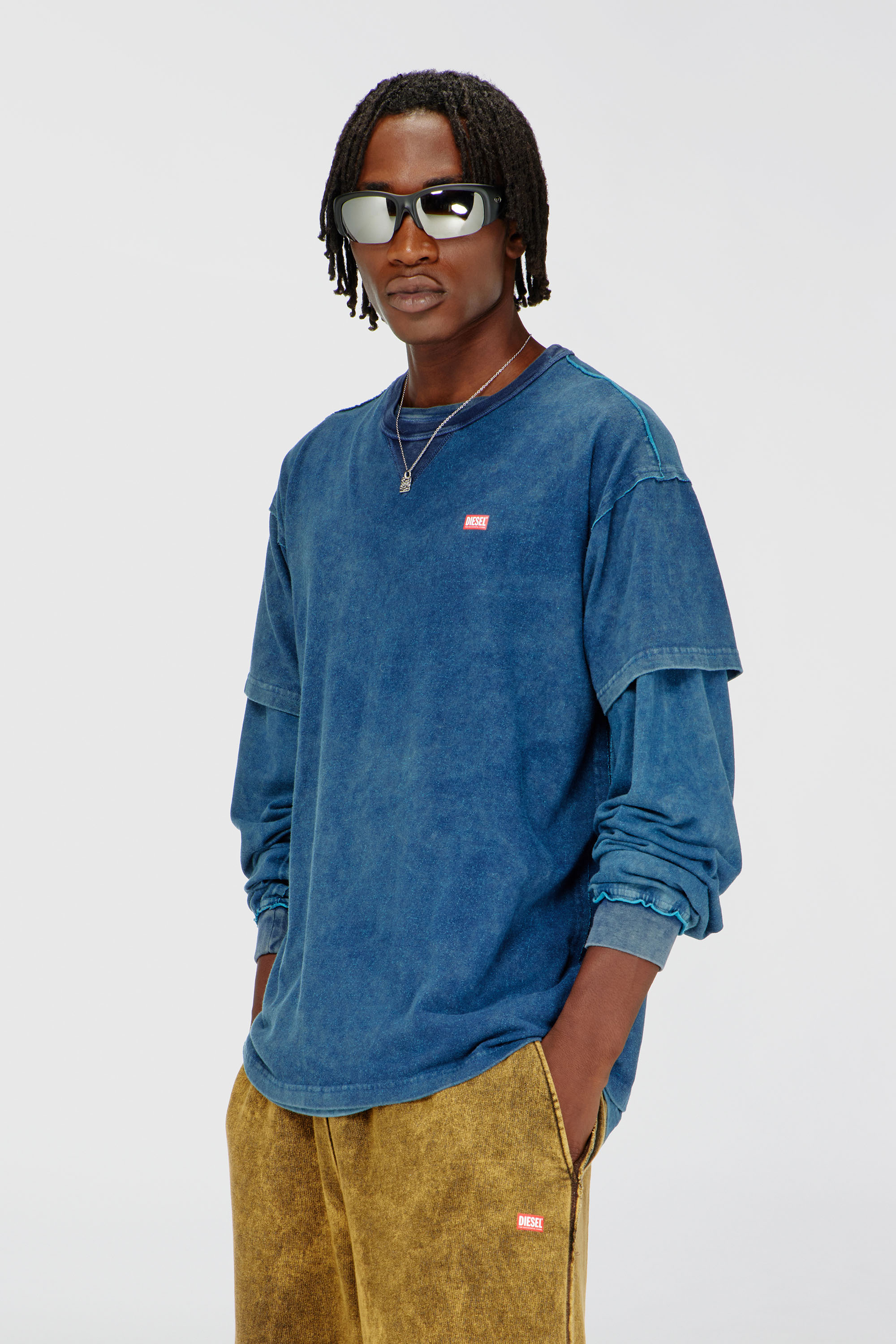 Diesel - T-NORM-RAW, Man's Acid-wash T-shirt with frayed details in Blue - 2
