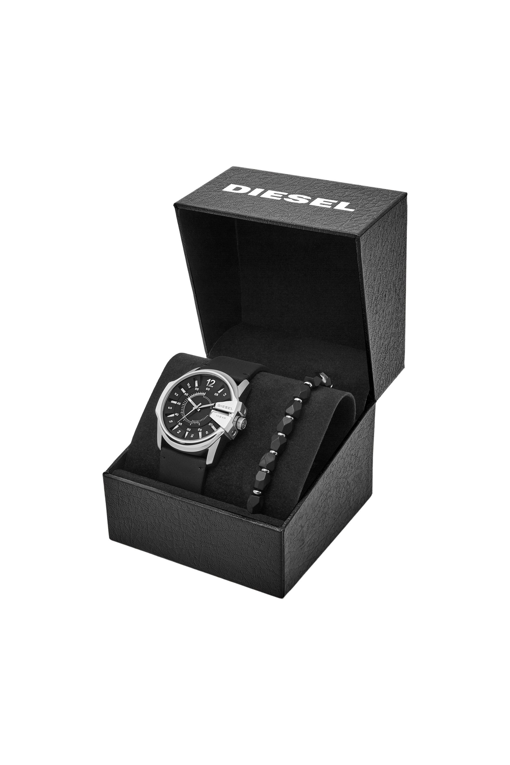 Diesel - DZ1907, Man's Diesel Master Chief Watch and Bracelet Gift Set in Black - 4