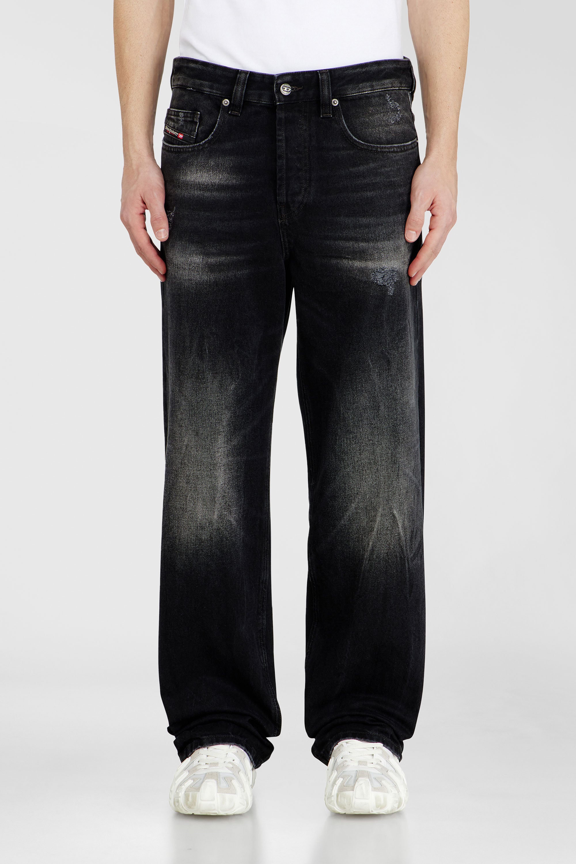 Diesel - Man's Relaxed Jeans 2001 D-Macro 0BEBB, Black - 1