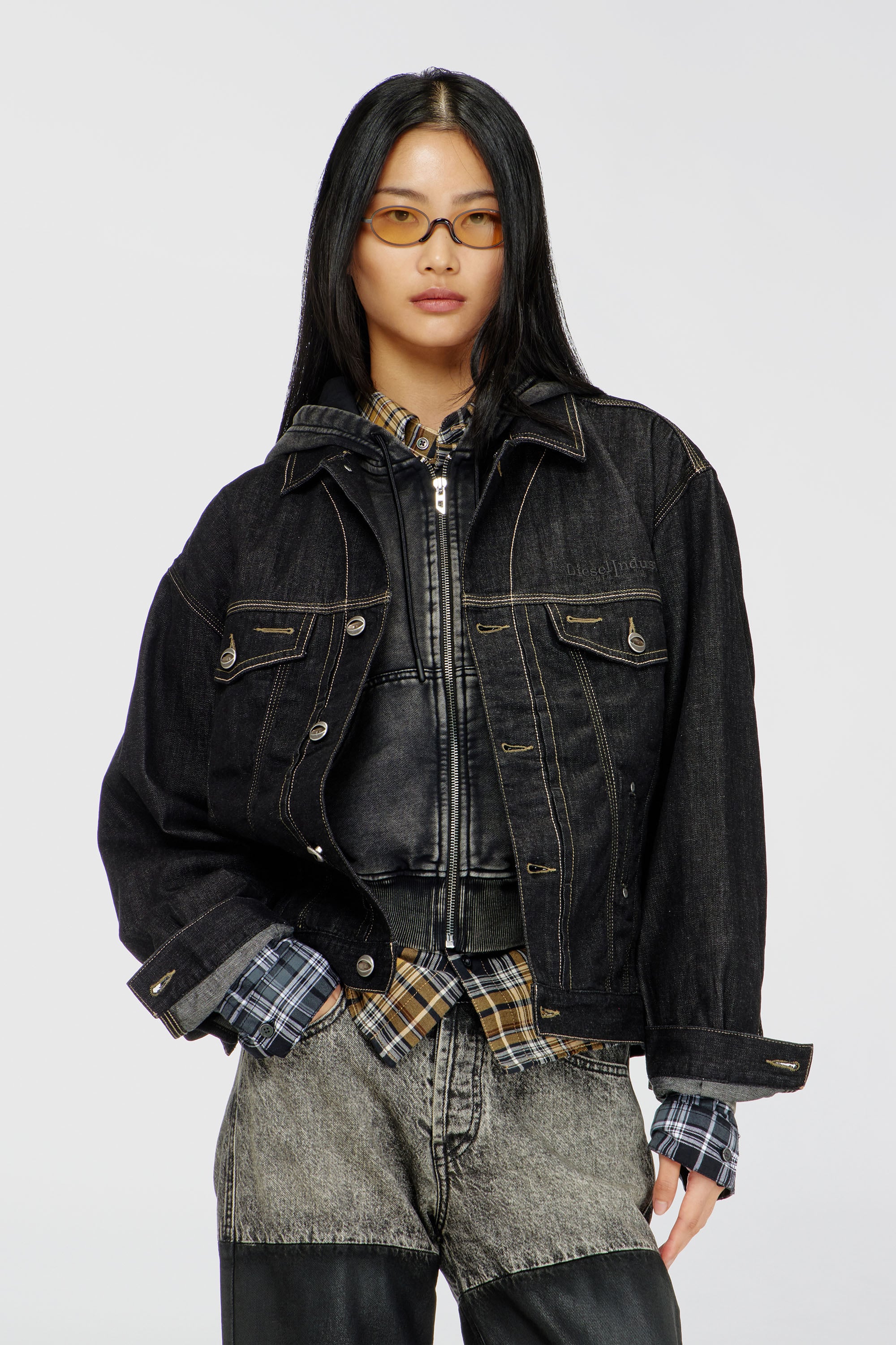 Diesel - D-DENVER, Unisex's Trucker jacket in rinse denim in Black/Dark grey - 1