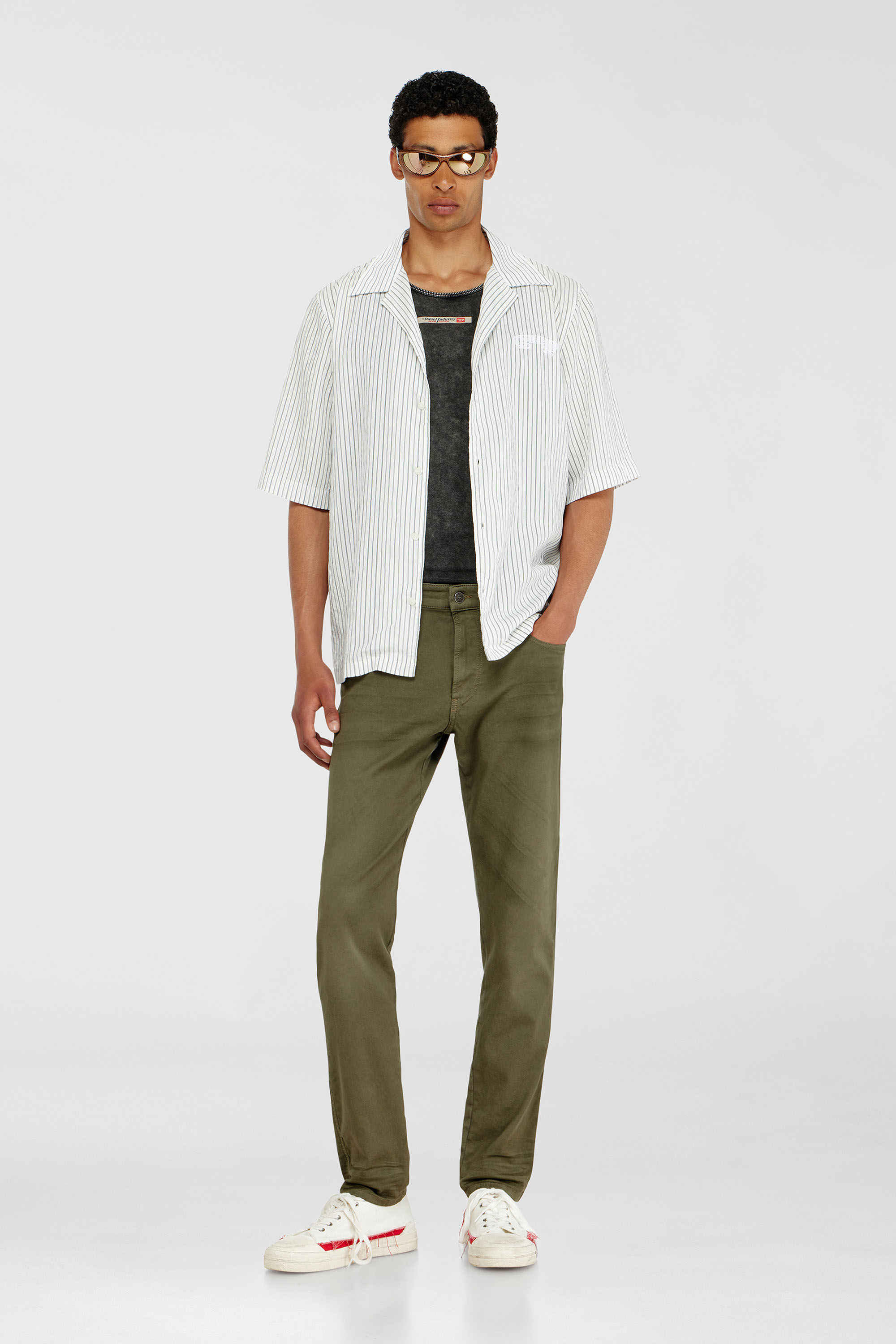 Diesel - Man's Slim 2062 D-Strukt Joggjeans&reg; 0670M, Military Green - 2