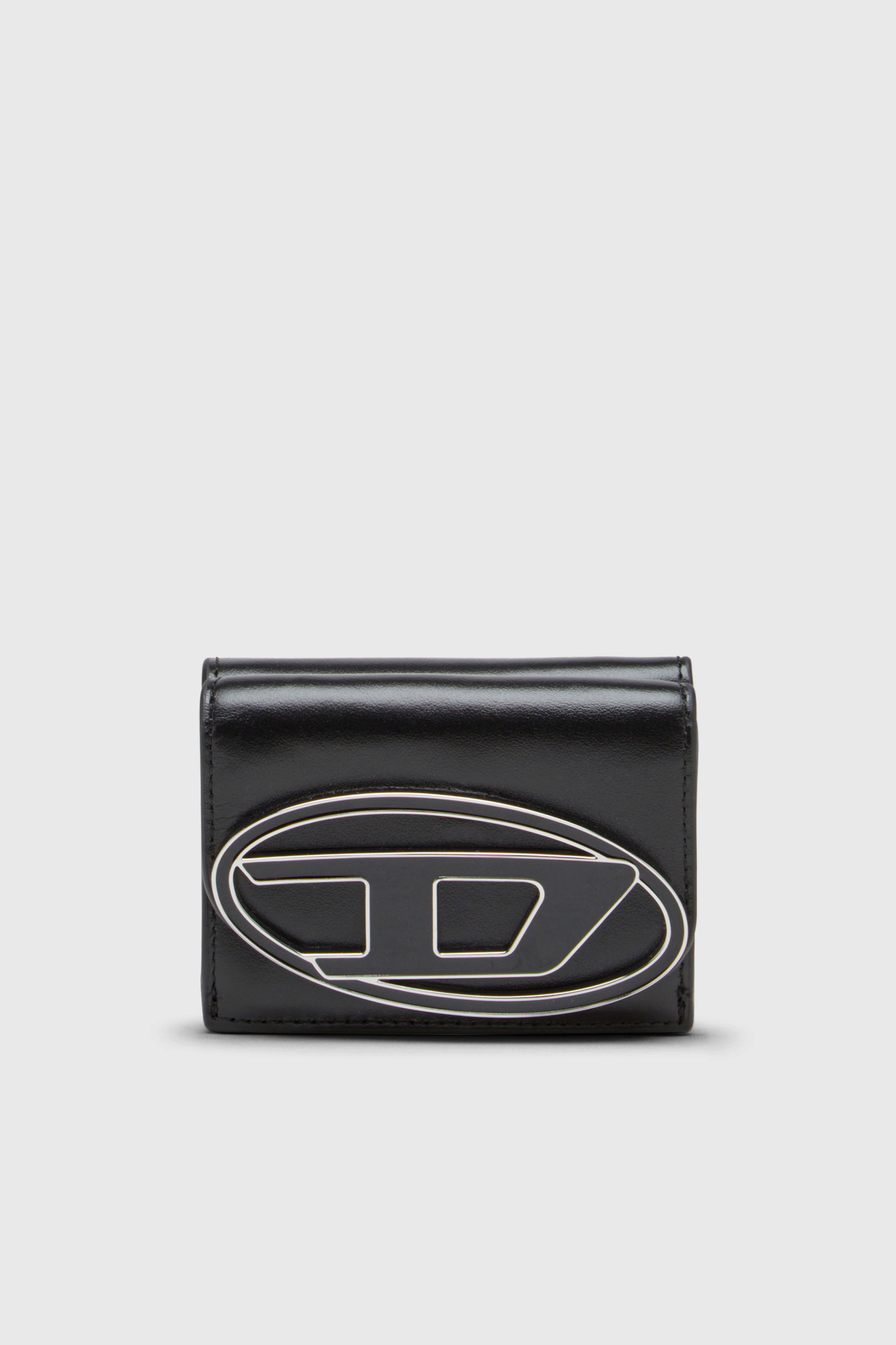 Tri-fold wallet in leather