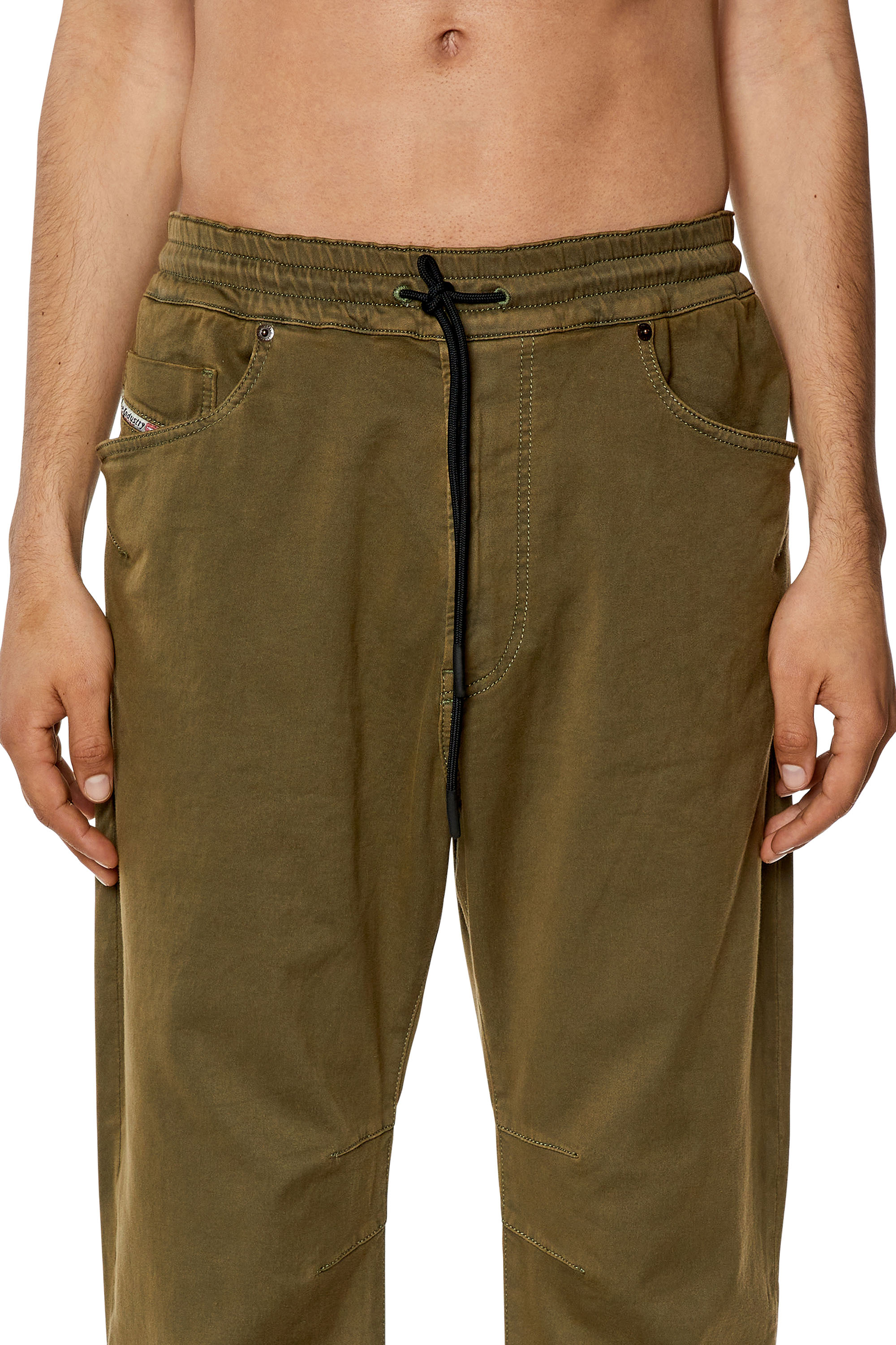 Diesel - D-Amage JoggJeans® 068DY Tapered, Military Green - Image 3