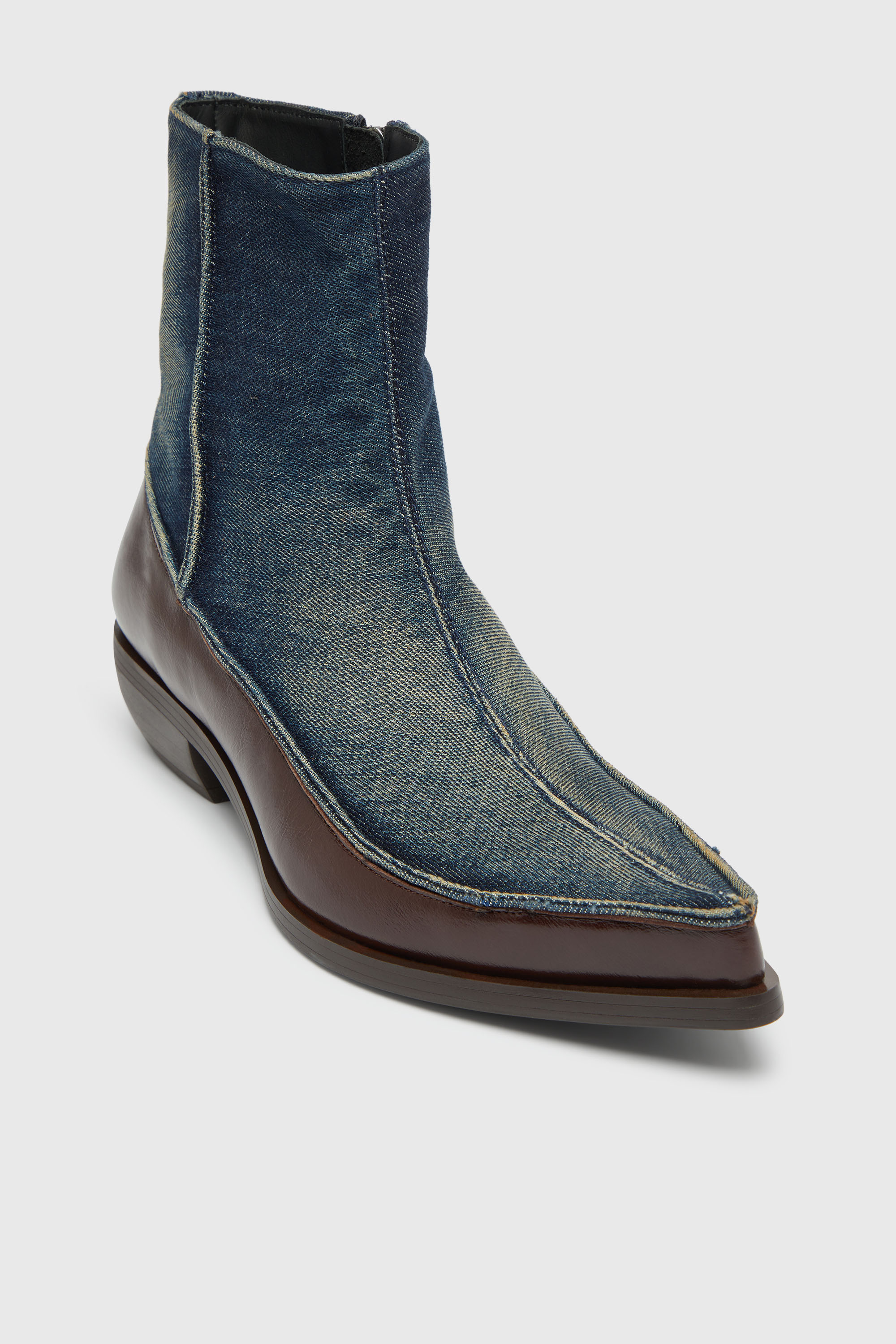 Diesel - D-FRIDO-30-TR, Man's D-Frido-Western ankle boots in leather and denim in null - 6