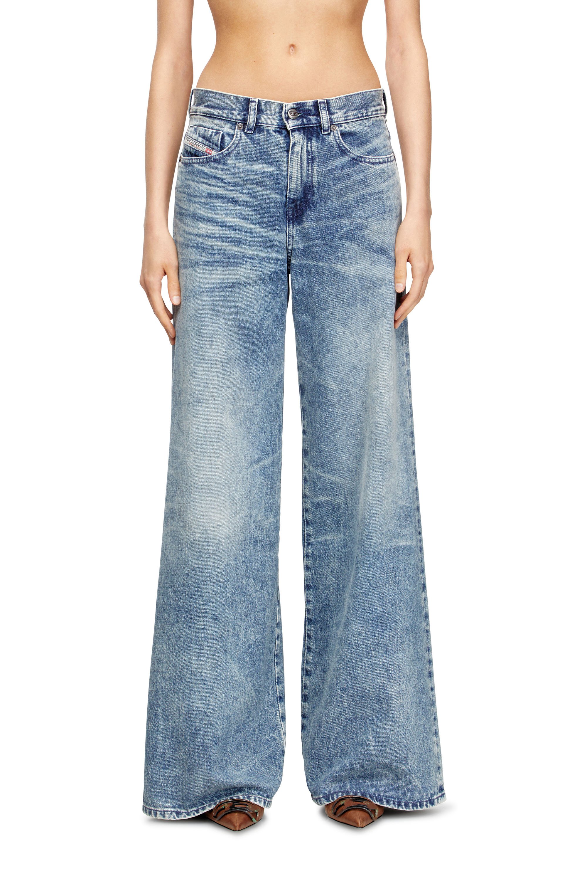 Diesel - Woman's Flare Jeans 1978 D-Akemi 007DA, Light Blue - 1