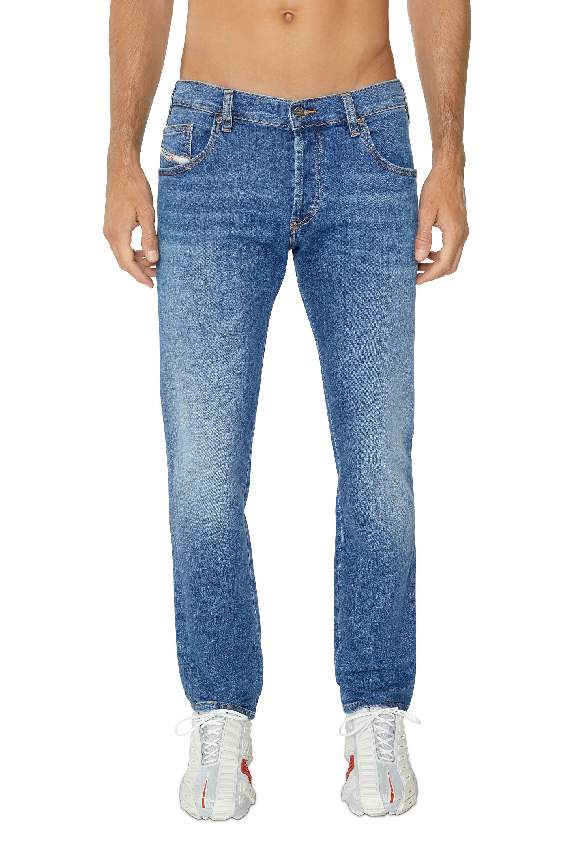 Diesel - D-Yennox 0IHAT Tapered Jeans, Medium blue - Image 1