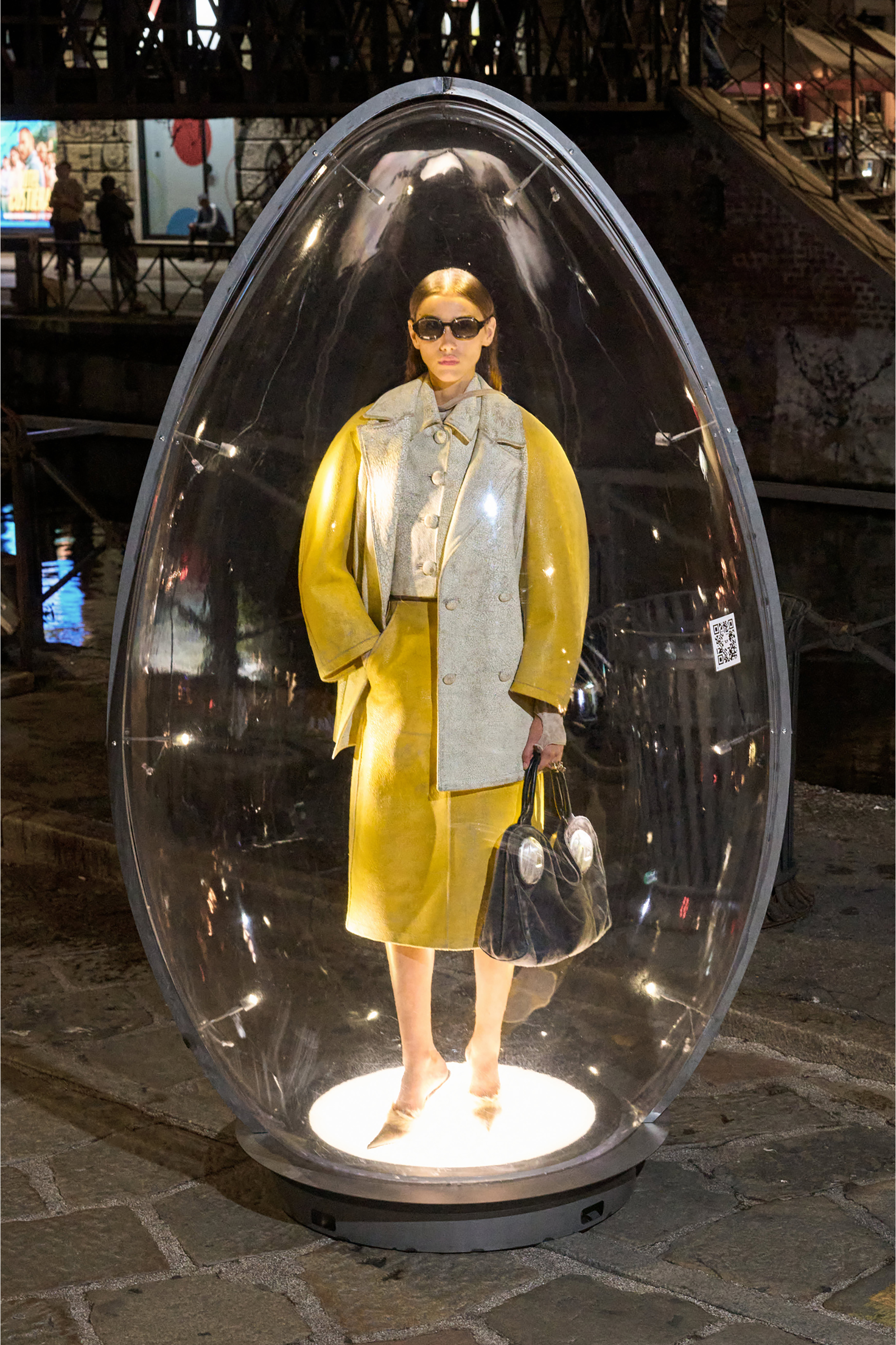 Diesel - L-UPIN, Woman's Cocoon-sleeve peacoat in cracked leather in White/Yellow - 3